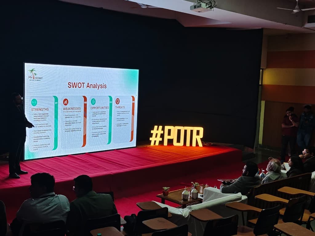 Pitch on the Rocks Live Presentation Stage